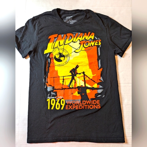 Men's Indiana Jones T-Shirt Size Small 34/36 - Picture 1 of 6